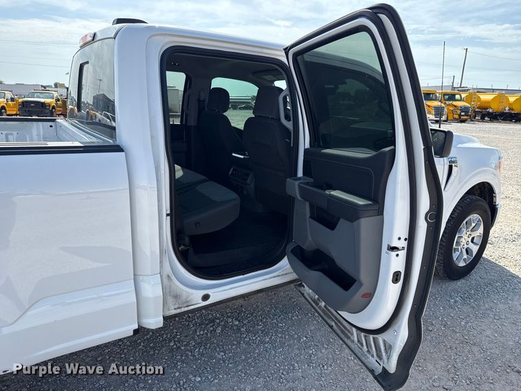 image for item ET6425 2022 Ford F150 Crew Cab pickup truck
