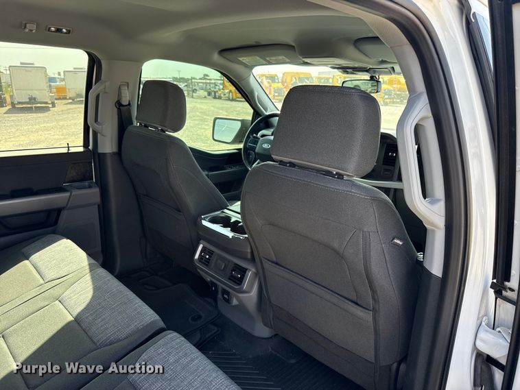 image for item ET6425 2022 Ford F150 Crew Cab pickup truck