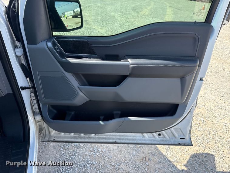 image for item ET6425 2022 Ford F150 Crew Cab pickup truck