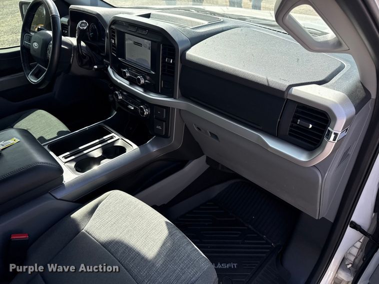 image for item ET6425 2022 Ford F150 Crew Cab pickup truck