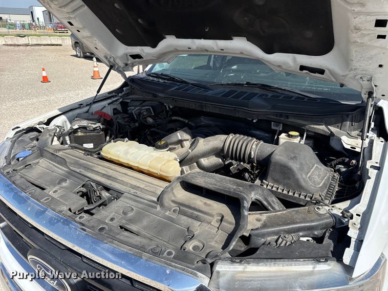 image for item ET6425 2022 Ford F150 Crew Cab pickup truck