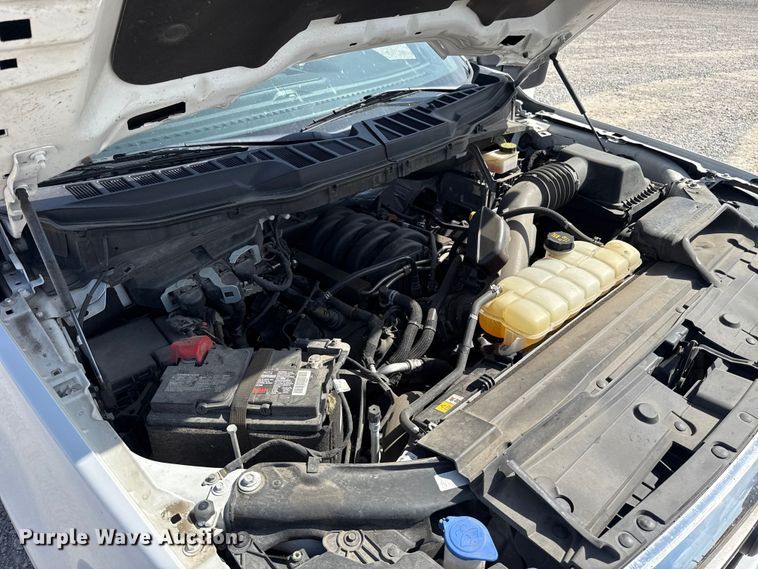 image for item ET6425 2022 Ford F150 Crew Cab pickup truck