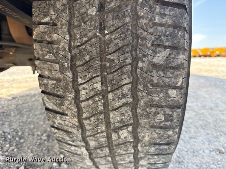 image for item ET6425 2022 Ford F150 Crew Cab pickup truck