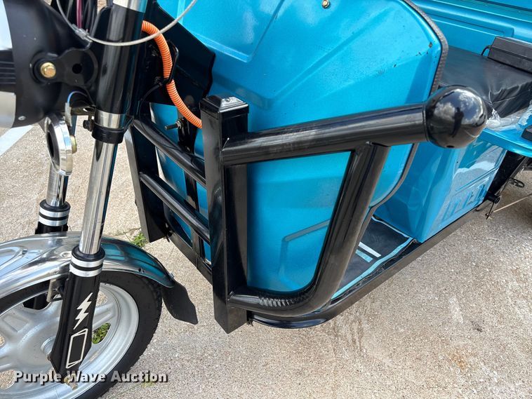 image for item EU0724 IR IRET13 electric tricycle