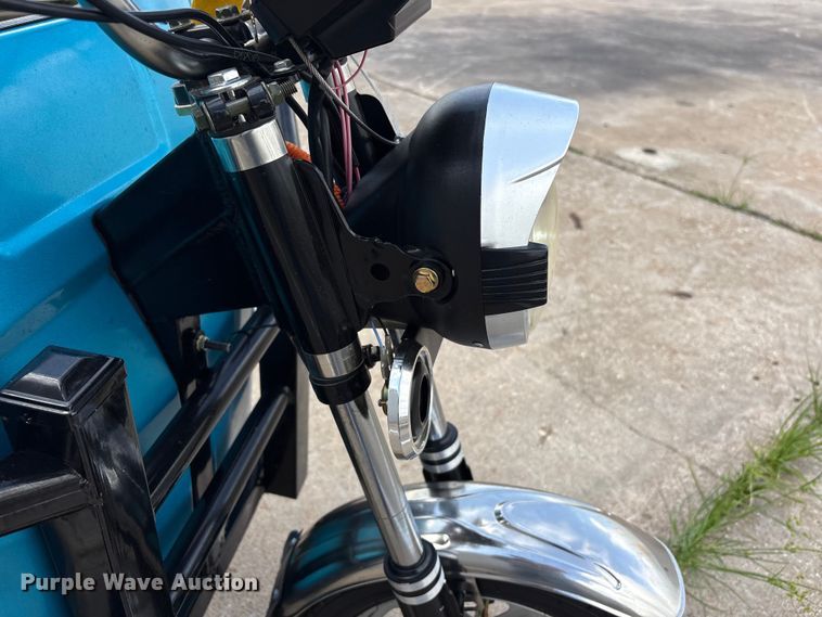 image for item EU0724 IR IRET13 electric tricycle