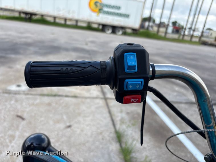 image for item EU0724 IR IRET13 electric tricycle