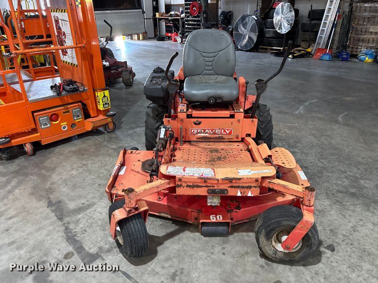image for item EU0726 Gravely Promaster 260Z ZTR lawn mower