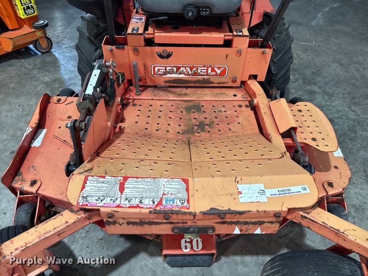 image for item EU0726 Gravely Promaster 260Z ZTR lawn mower