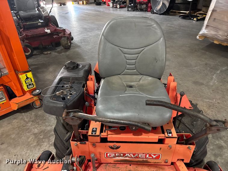 image for item EU0726 Gravely Promaster 260Z ZTR lawn mower