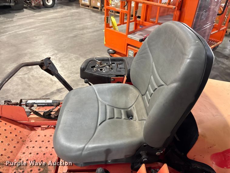 image for item EU0726 Gravely Promaster 260Z ZTR lawn mower