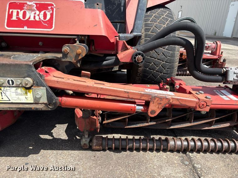 image for item EU0732 Toro Reelmaster 4000D reel mower