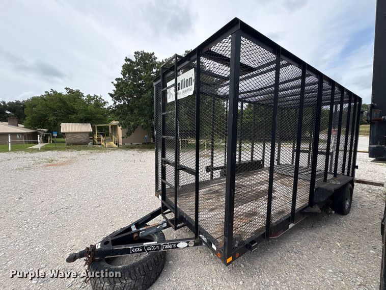 image for item EU5672 2017 East Texas refuse trailer