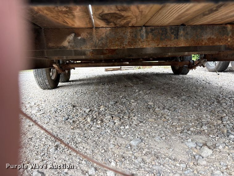 image for item EU5672 2017 East Texas refuse trailer