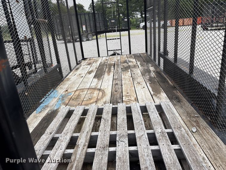 image for item EU5672 2017 East Texas refuse trailer