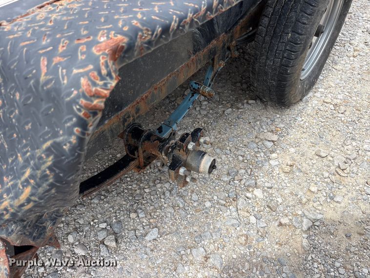 image for item EU5672 2017 East Texas refuse trailer