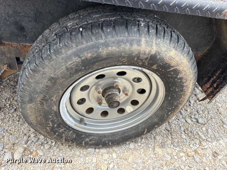 image for item EU5672 2017 East Texas refuse trailer