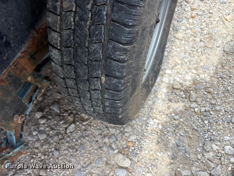 image for item EU5672 2017 East Texas refuse trailer