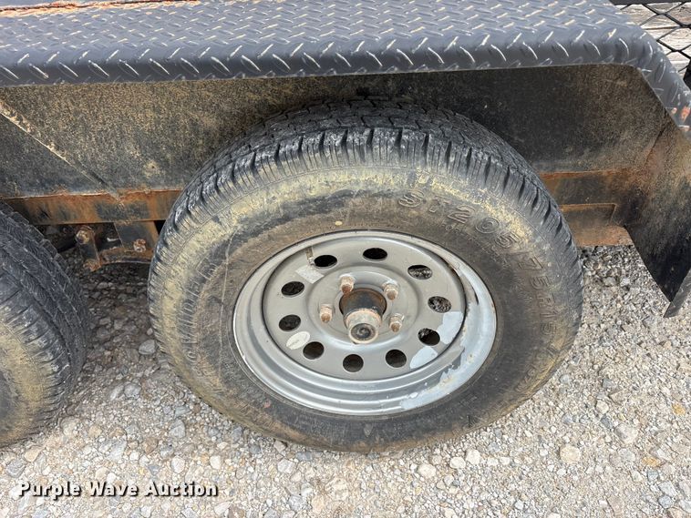 image for item EU5672 2017 East Texas refuse trailer