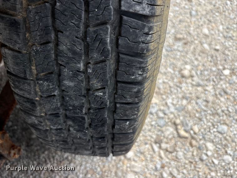 image for item EU5672 2017 East Texas refuse trailer