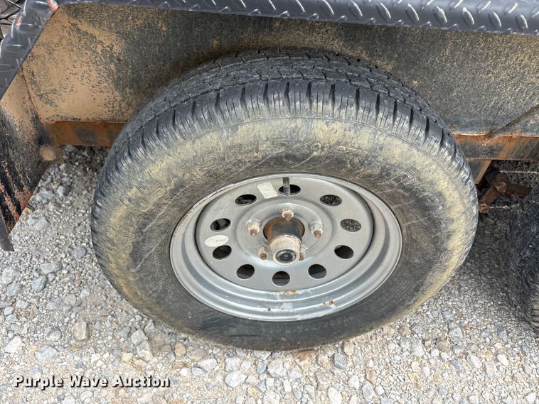 image for item EU5672 2017 East Texas refuse trailer