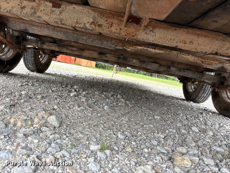 image for item EU5674 2018 East Texas refuse trailer