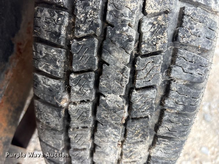 image for item EU5674 2018 East Texas refuse trailer