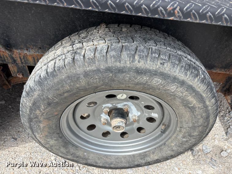 image for item EU5674 2018 East Texas refuse trailer