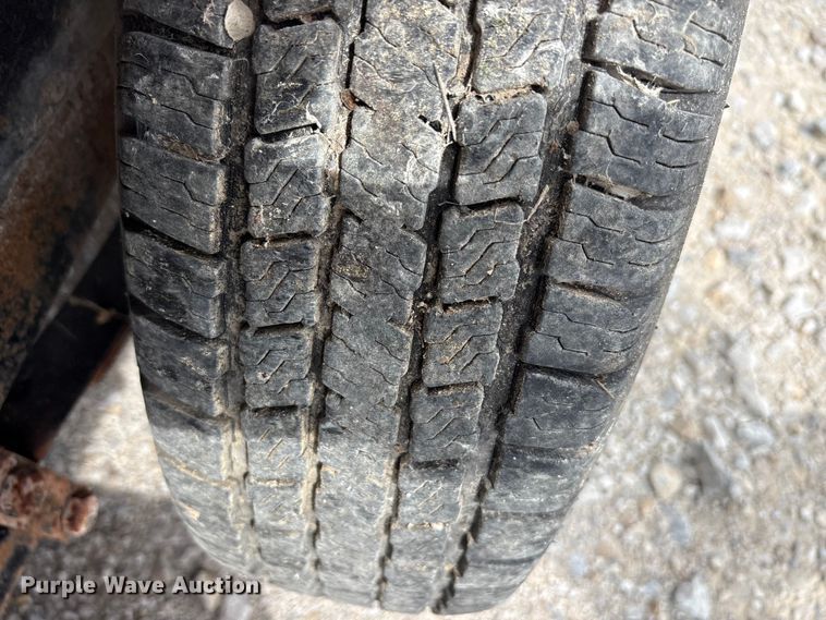 image for item EU5674 2018 East Texas refuse trailer