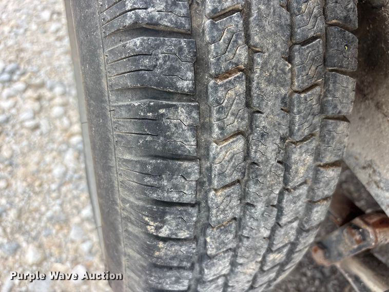 image for item EU5674 2018 East Texas refuse trailer