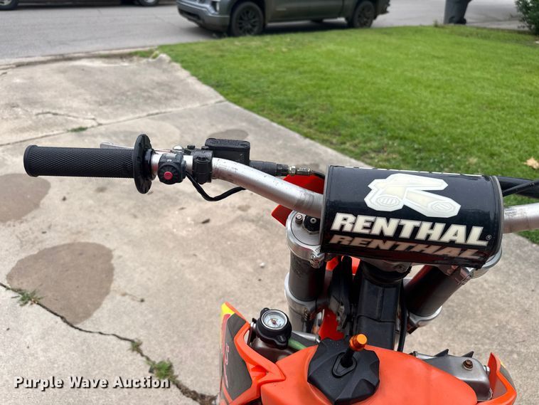 image for item EU5761 2006 KTM 250 XC motorcycle