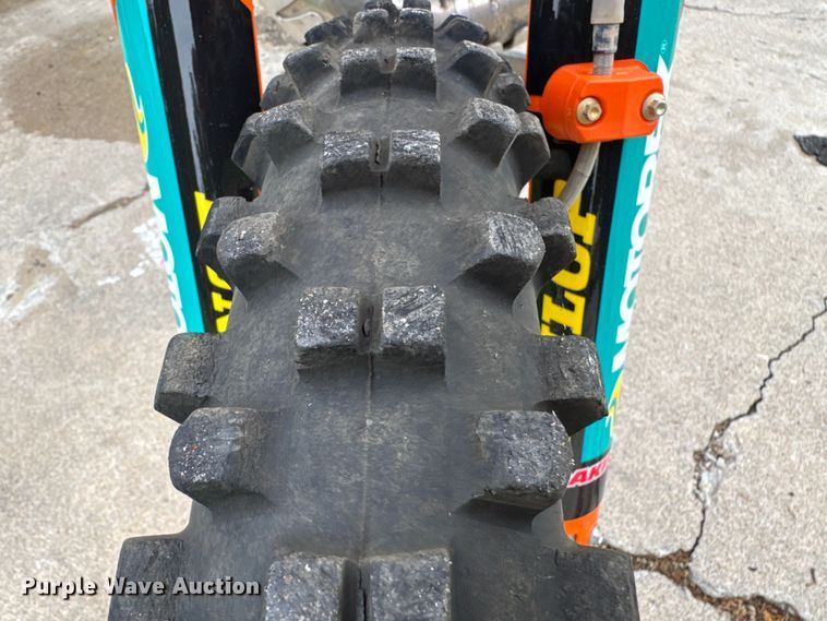 image for item EU5761 2006 KTM 250 XC motorcycle