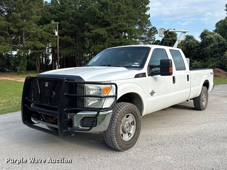 2011 Ford F250 Super Duty Crew Cab pickup truck