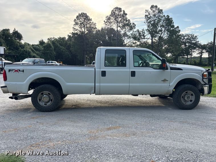 image for item EU5765 2011 Ford F250 Super Duty Crew Cab pickup truck