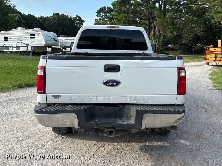 image for item EU5765 2011 Ford F250 Super Duty Crew Cab pickup truck