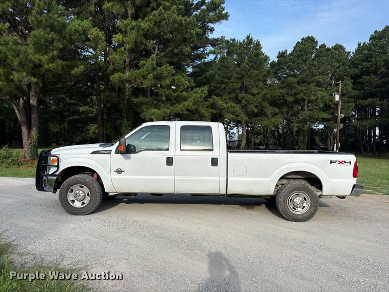 image for item EU5765 2011 Ford F250 Super Duty Crew Cab pickup truck
