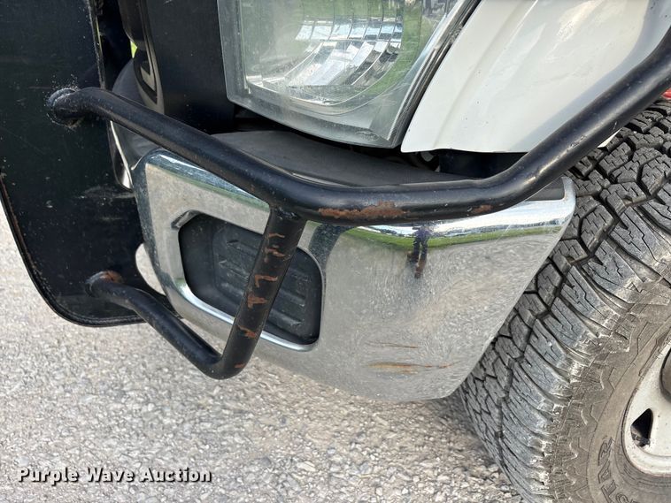 image for item EU5765 2011 Ford F250 Super Duty Crew Cab pickup truck
