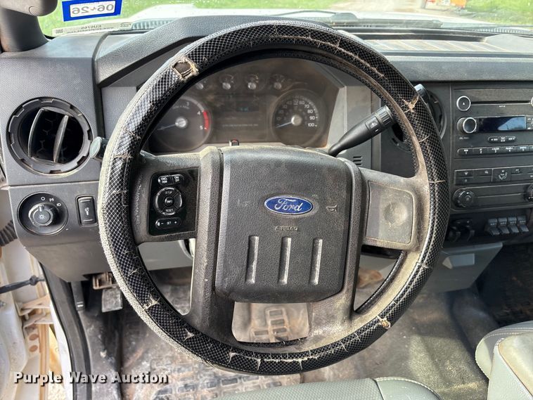 image for item EU5765 2011 Ford F250 Super Duty Crew Cab pickup truck