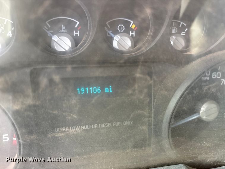 image for item EU5765 2011 Ford F250 Super Duty Crew Cab pickup truck