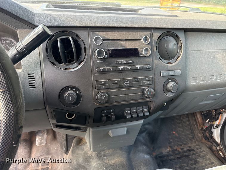 image for item EU5765 2011 Ford F250 Super Duty Crew Cab pickup truck