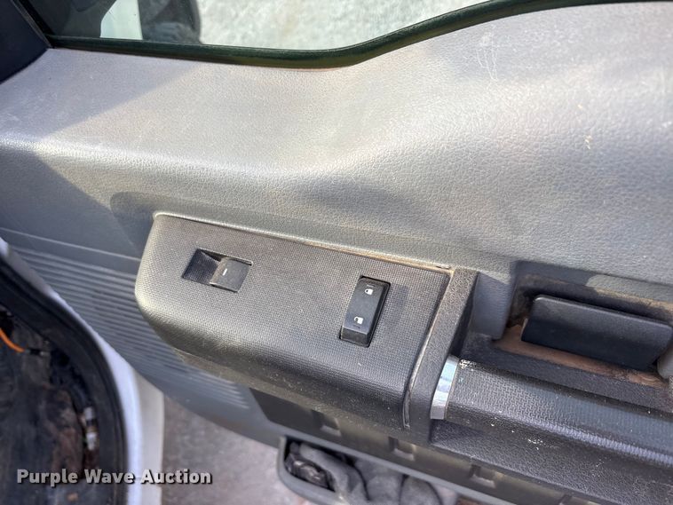image for item EU5765 2011 Ford F250 Super Duty Crew Cab pickup truck