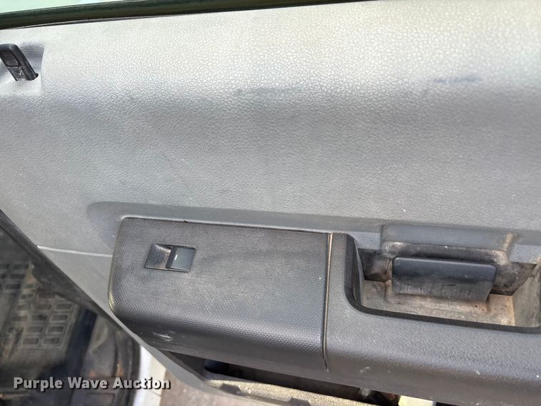 image for item EU5765 2011 Ford F250 Super Duty Crew Cab pickup truck
