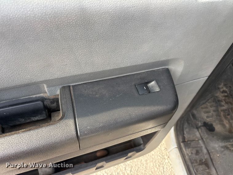 image for item EU5765 2011 Ford F250 Super Duty Crew Cab pickup truck