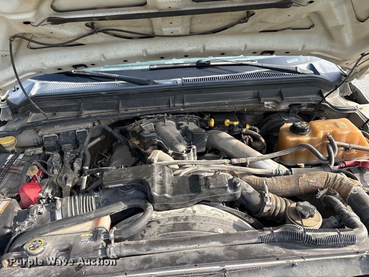 image for item EU5765 2011 Ford F250 Super Duty Crew Cab pickup truck
