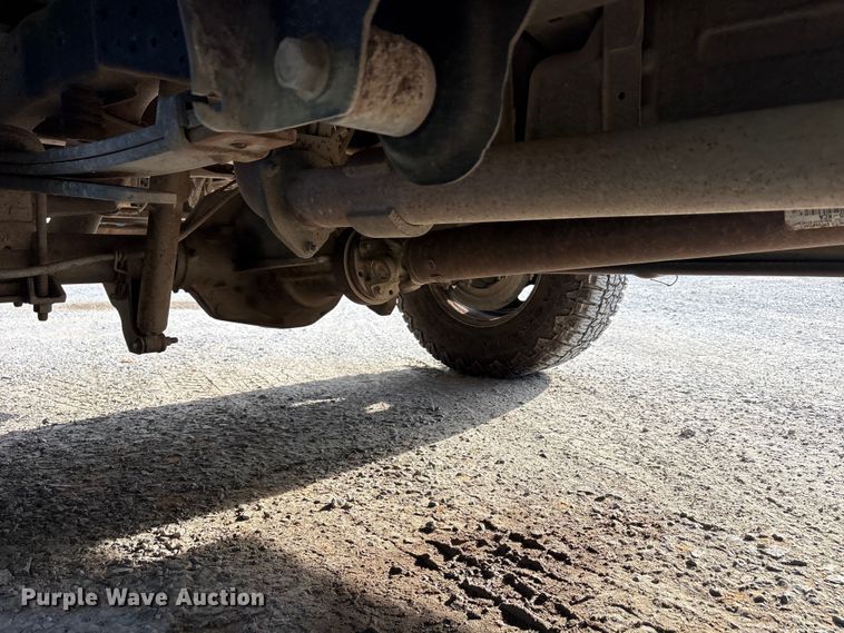 image for item EU5765 2011 Ford F250 Super Duty Crew Cab pickup truck
