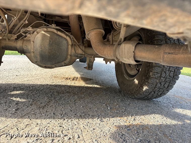 image for item EU5765 2011 Ford F250 Super Duty Crew Cab pickup truck