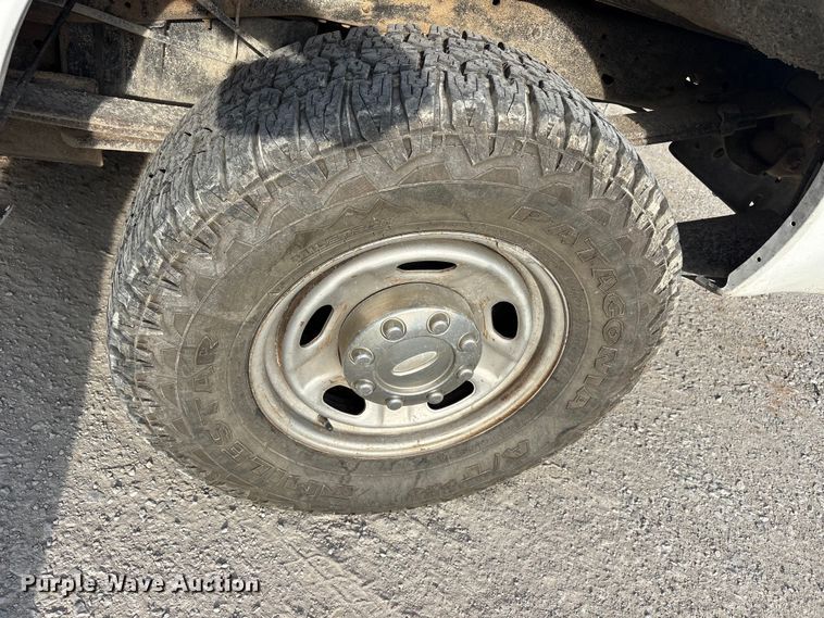 image for item EU5765 2011 Ford F250 Super Duty Crew Cab pickup truck