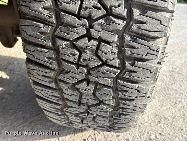image for item EU5765 2011 Ford F250 Super Duty Crew Cab pickup truck