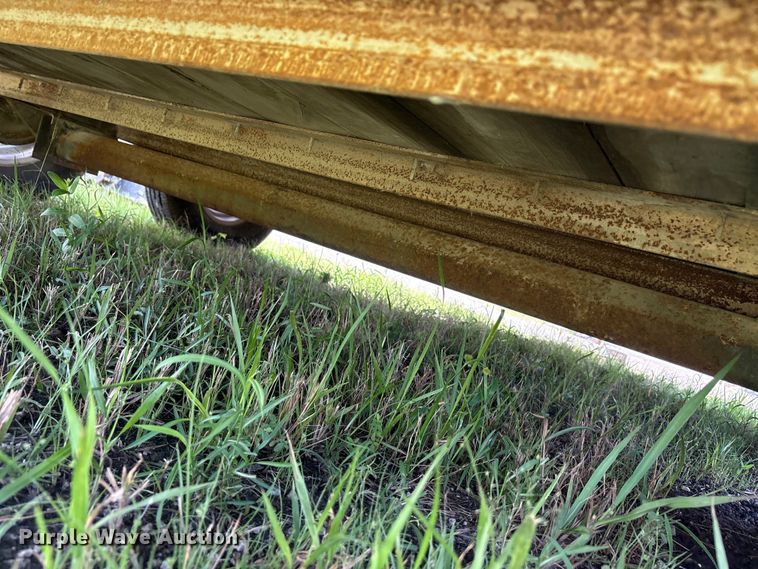 image for item EU5775 2000 Contract Manufacturer Contract Manufacturer enclosed cargo trailer