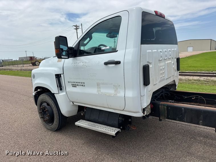 image for item EU6457 2021 Chevrolet GM515 truck cab and chassis
