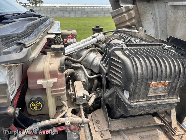 image for item EU6457 2021 Chevrolet GM515 truck cab and chassis